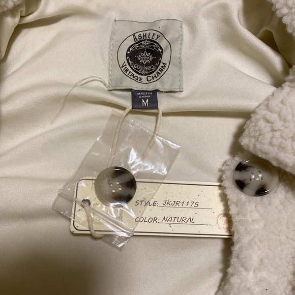 Sherpa button down jacket - Picture 2 of 4